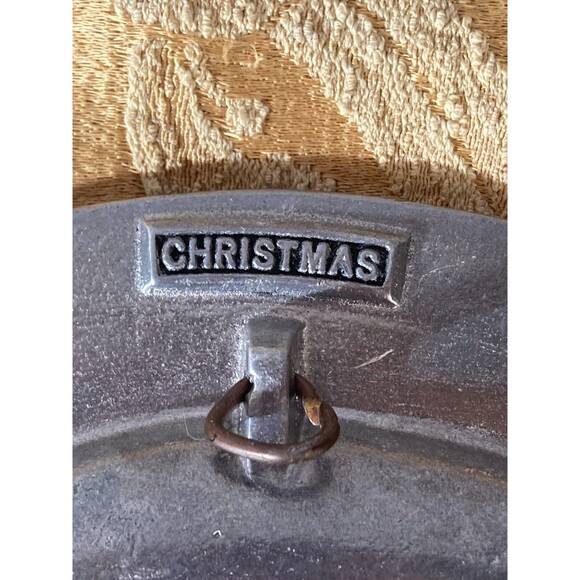 Vintage 70s Pewter Plate 1970s Holiday Winter Christmas Theme Decor Cottagecore - Picture 4 of 5
